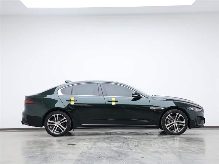 Jaguar XE L 2024 2024款 2.0T 250PS R-DYNAMIC S进取运动版