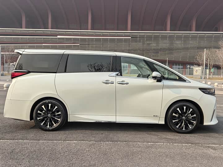 Toyota Alphard 2024 2024款 双擎 2.5L 臻享版