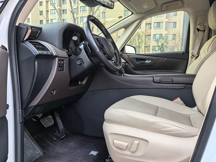 Toyota Alphard 2024 2024款 双擎 2.5L 臻享版