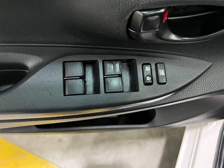 Toyota Vios FS 2022 2022款 1.5L 20周年纪念版