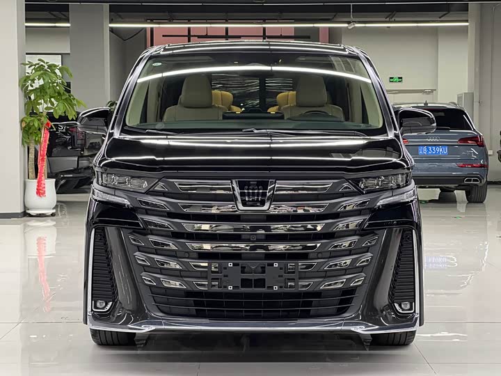 Toyota Vellfire 2024 2024款 皇冠 双擎 2.5L 至尊行政版