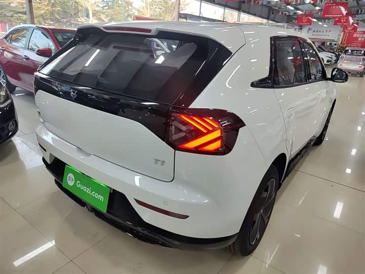 BAIC Arcfox T1 2025 2025款 425 PRO