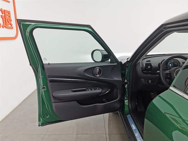 Mini Clubman 2023 2023款 1.5T COOPER 经典派