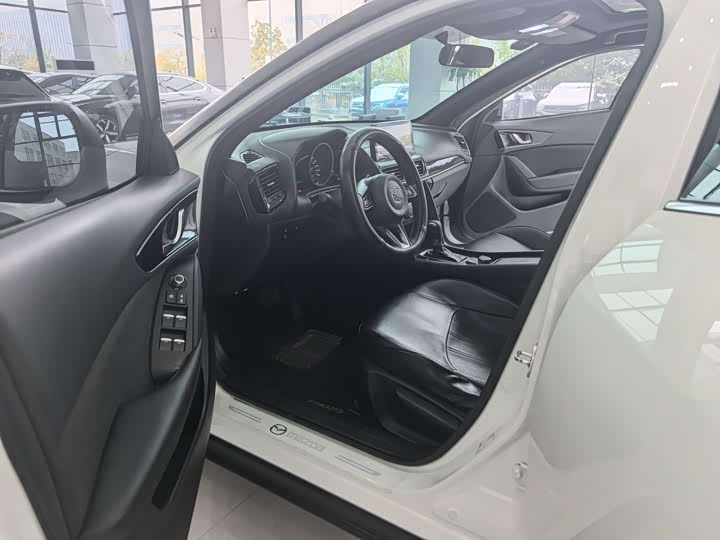 Mazda CX-4 2021 2021款 2.0L 自动两驱蓝天活力版