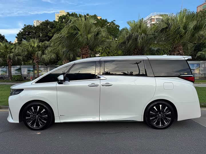 Toyota Alphard 2024 2024款 双擎 2.5L 臻享版