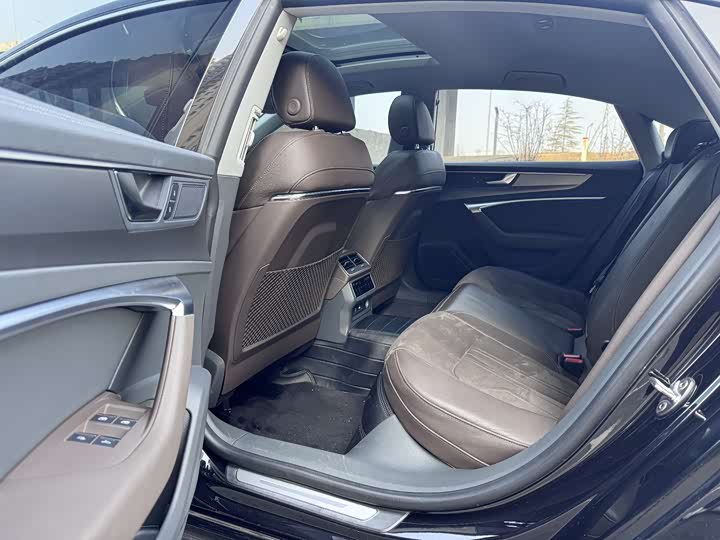 Audi A7L 2024 2024款 45TFSI S-line 筑梦型 流晶套装