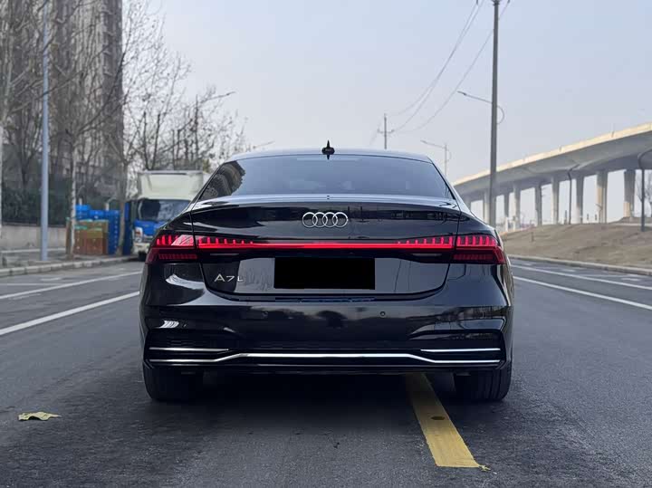 Audi A7L 2024 2024款 45TFSI S-line 筑梦型 流晶套装