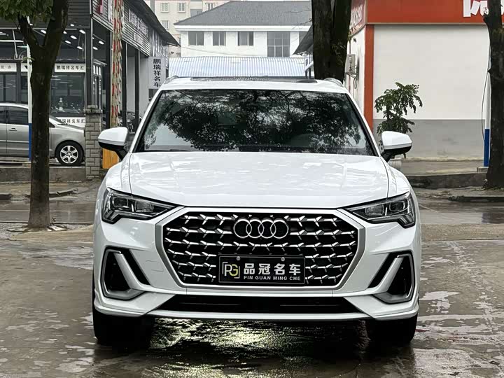 Audi Q3 2025 2025款 quattro 45周年典藏版 35TFSI 时尚动感型