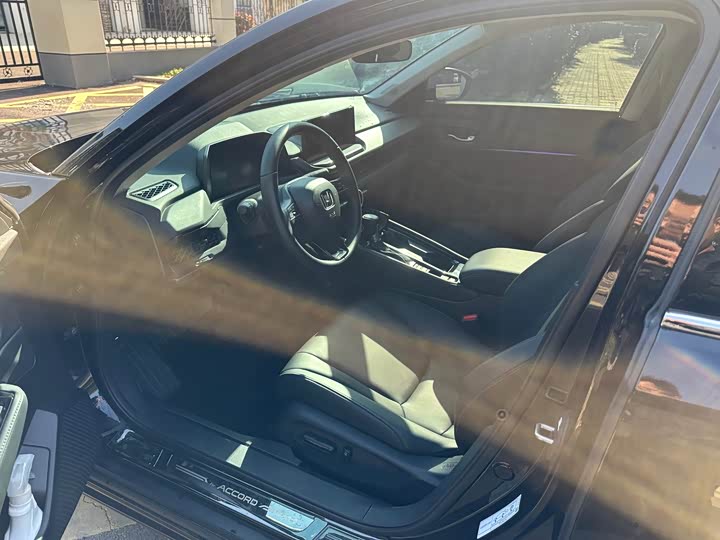 Honda Accord 2025 2025款 运动系列 260TURBO 豪华版