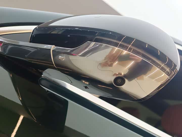 Aito M8 2025 2025款 增程 Ultra版 53.4kWh 6座版