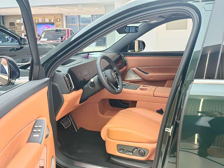 Aito M8 2025 2025款 增程 Ultra版 53.4kWh 6座版