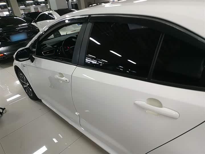 Toyota Levin 2024 2024款 智能电混双擎 1.8L 领先版