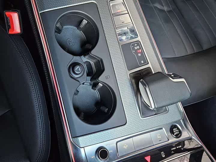 Audi A6 2022 2022款 allroad quattro 探索家 55 TFSI 尊享越野型