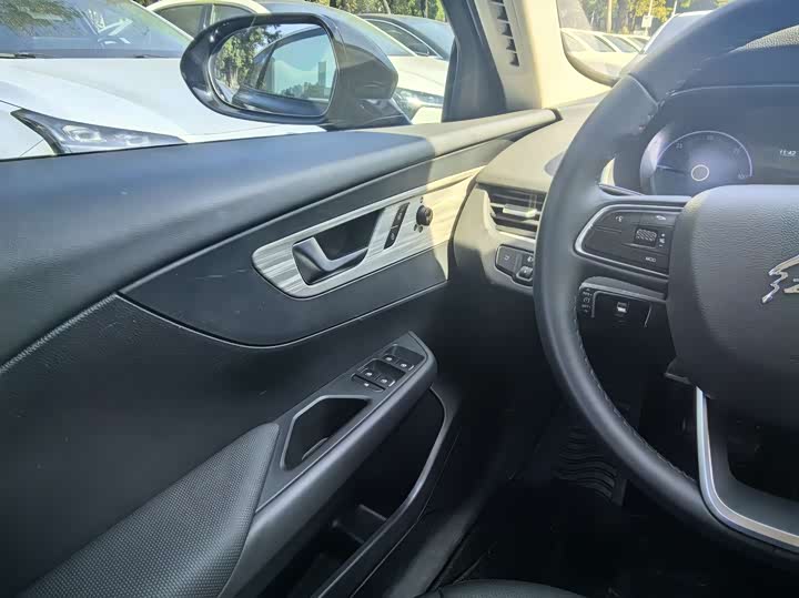 Hongqi E-QM5 2025 2025款 610km PLUS