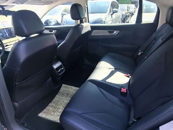 Hongqi E-QM5 2025 2025款 610km PLUS