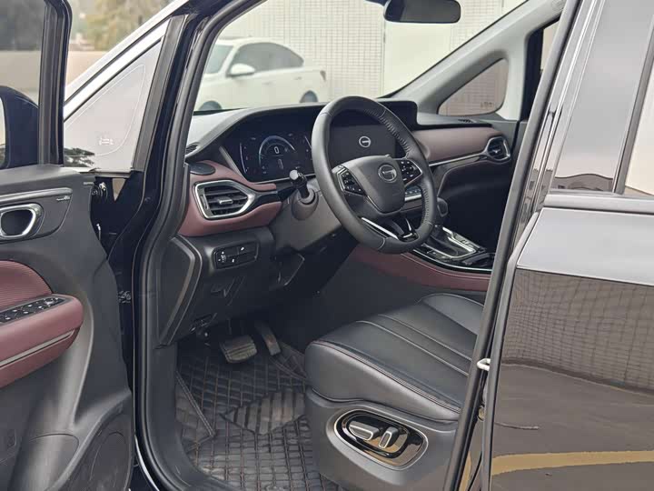 GAC Trumpchi M6 2023 2023款 PRO 270T DCT豪华版