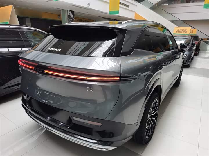Zeekr 7X 2025 2025款 100kWh 长续航四驱智驾版