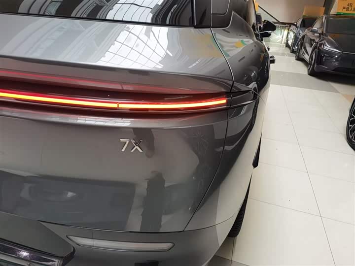 Zeekr 7X 2025 2025款 100kWh 长续航四驱智驾版