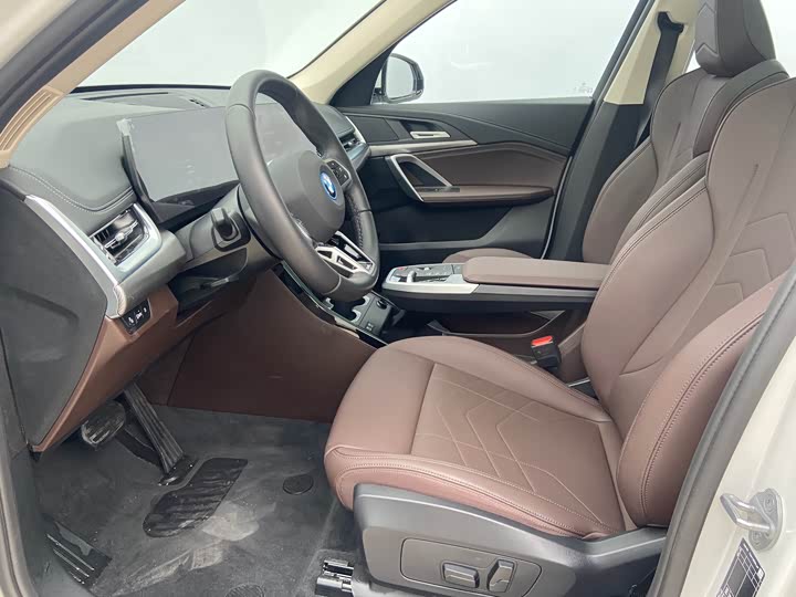 BMW iX1 2025 2025款 eDrive25L M运动套装