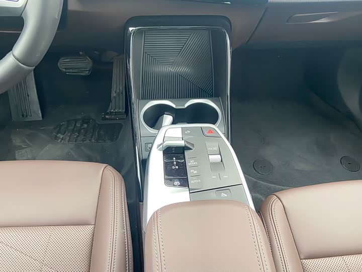 BMW iX1 2025 2025款 eDrive25L M运动套装