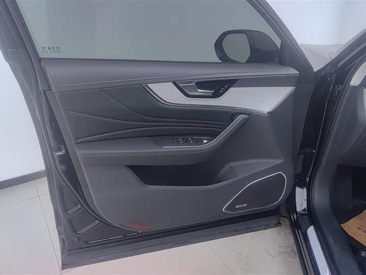 Hongqi HS5 2025 2025款 2.0T 两驱旗享Pro版