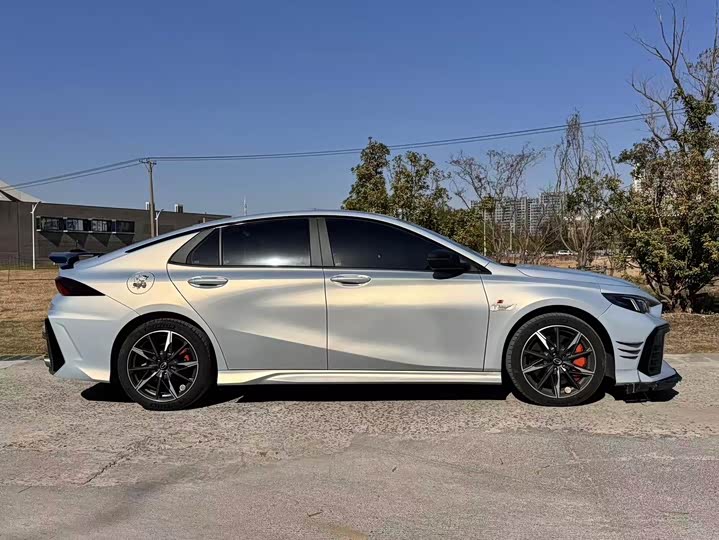 GAC Trumpchi Empow R 2024 2024款 400T 自动 影豹R PRO版