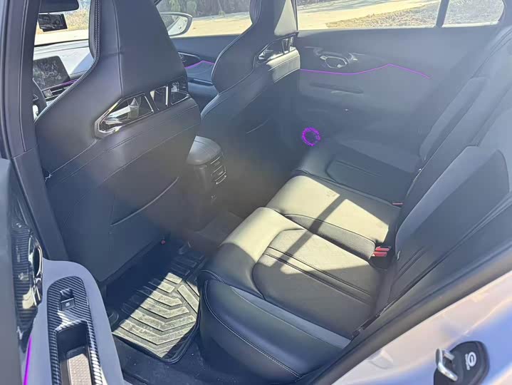 GAC Trumpchi Empow R 2024 2024款 400T 自动 影豹R PRO版