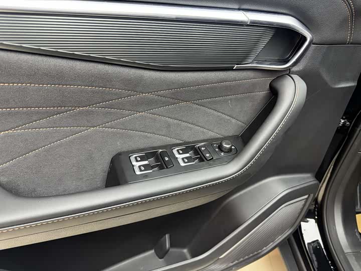 Geely Okavango L 2025 2025款 2.0T DCT尊享款