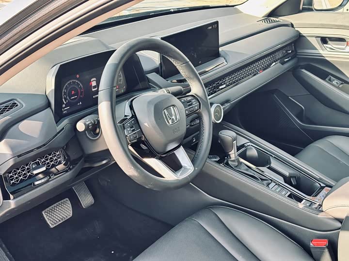 Honda Accord 2025 2025款 260TURBO 尊贵版