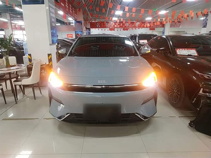 Geely Galaxy L6 2024 2024款 125km PLUS 龙腾版