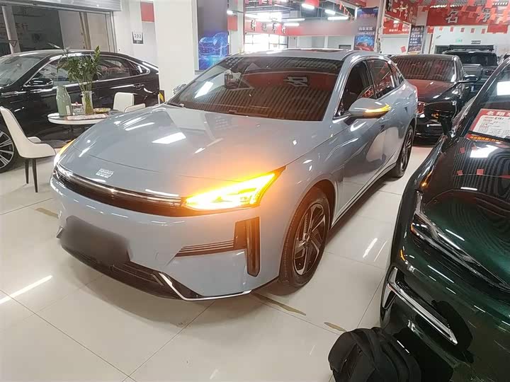 Geely Galaxy L6 2024 2024款 125km PLUS 龙腾版