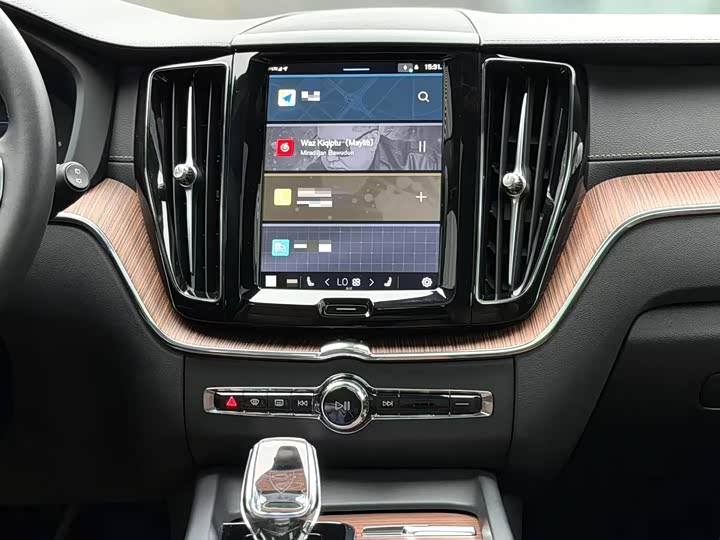 Volvo XC60 2025 2025款 B5 四驱智远豪华版