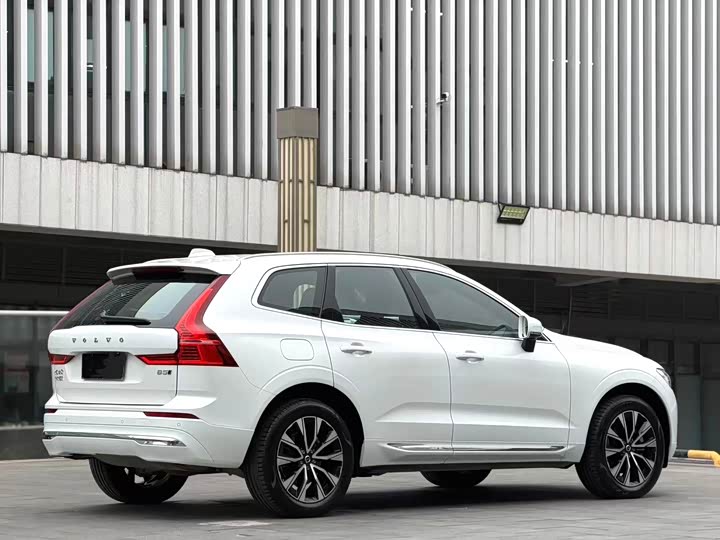 Volvo XC60 2025 2025款 B5 四驱智远豪华版