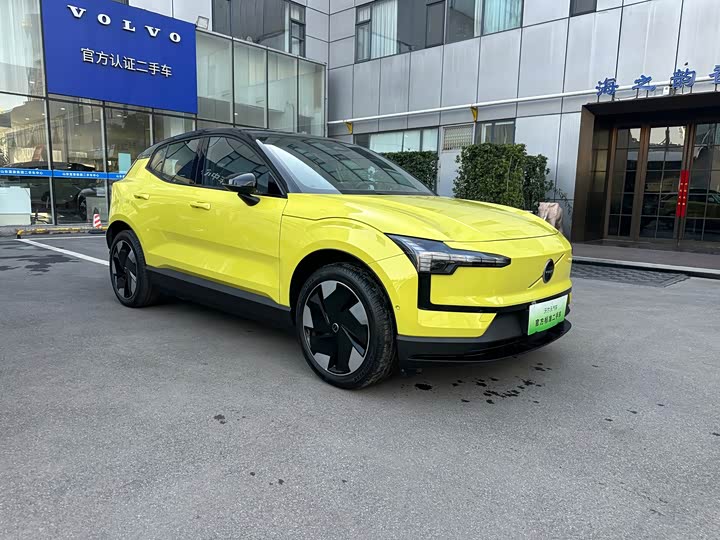 2025 Volvo EX30