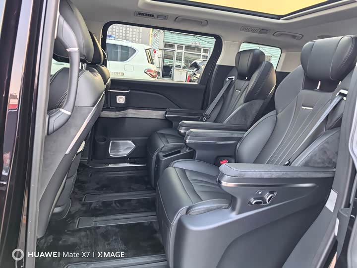 Hongqi HQ9 Hybrid 2024 2024款 2.0T 四驱商务版