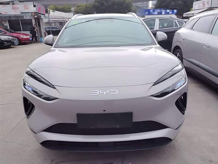 2025 BYD Sea Lion 06 Hybrid/EV