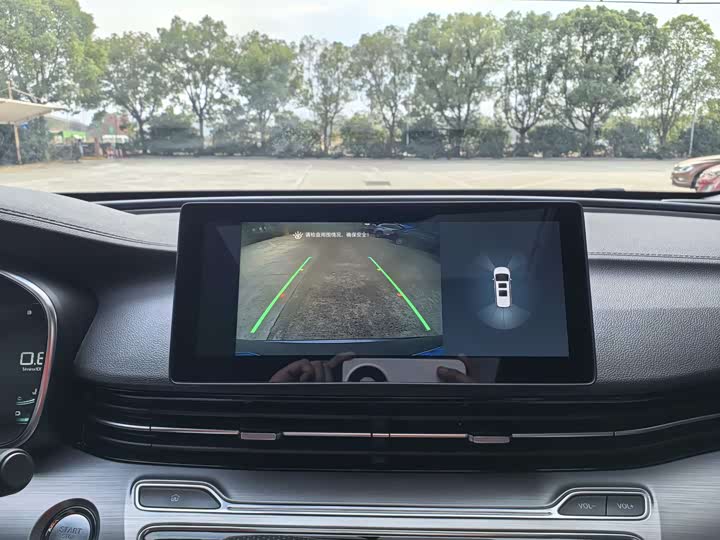 Roewe iMax 8 2022 2022款 400TGI 旗舰版