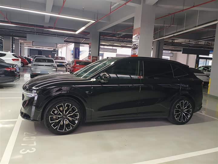 Zeekr 7X 2025 2025款 100kWh 长续航后驱智驾版