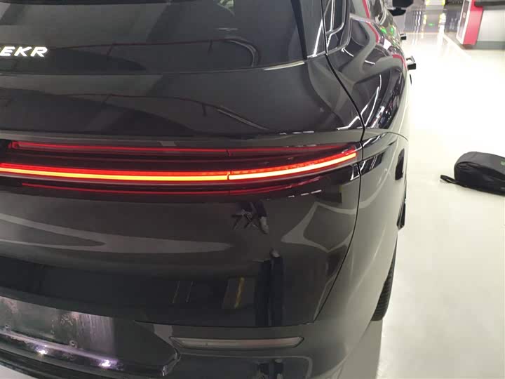 Zeekr 7X 2025 2025款 100kWh 长续航后驱智驾版