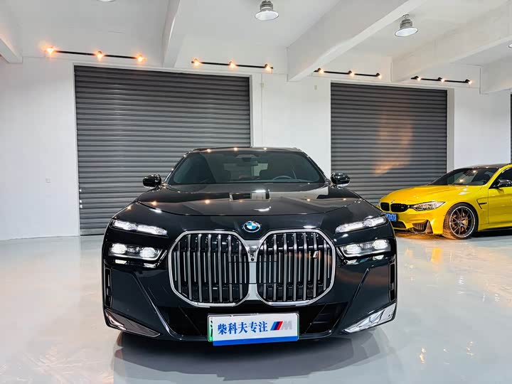 BMW i7 2023 2023款 eDrive50L 尊享M运动套装