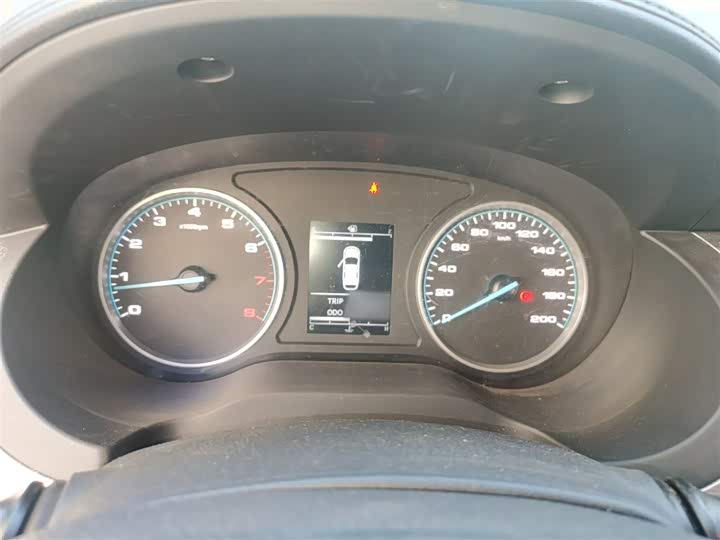 JAC Refine M3 2023 2023款 PLUS 1.8L 7/8座智联版