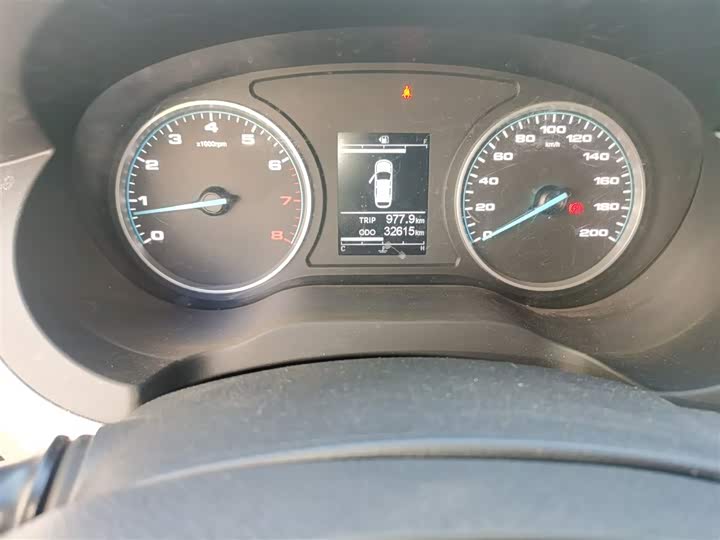 JAC Refine M3 2023 2023款 PLUS 1.8L 7/8座智联版