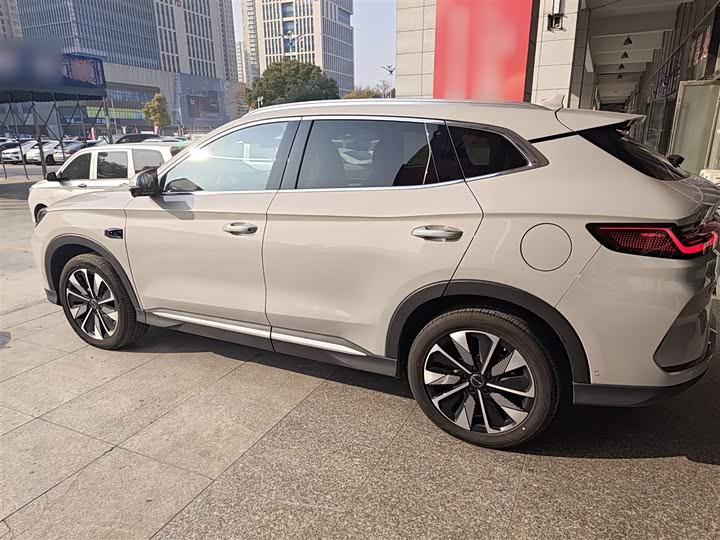 2025 BYD Song Plus Hybrid/EV