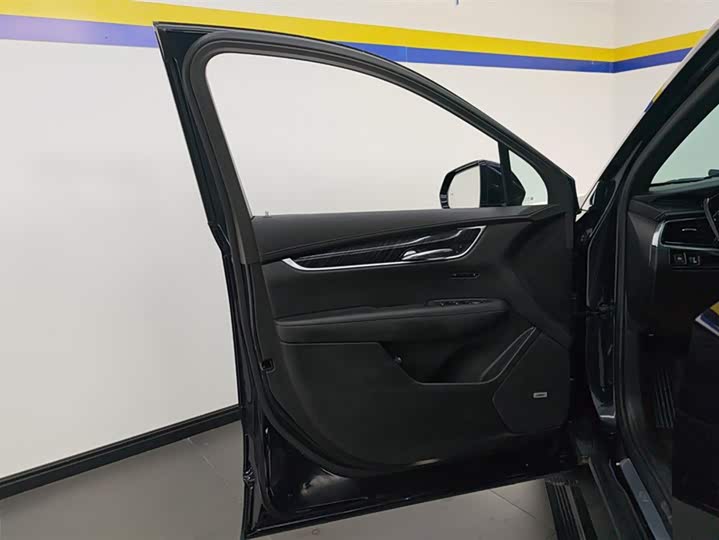 Cadillac XT6 2022 2022款 2.0T 六座两驱豪华型