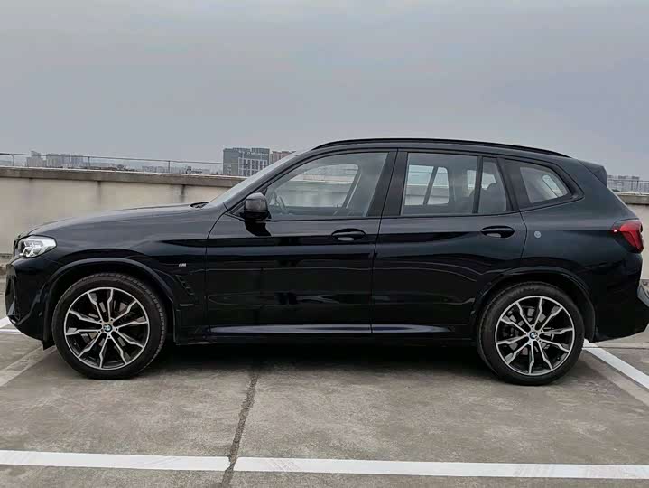 BMW X3 2023 2023款 改款 xDrive30i 领先型 M曜夜套装