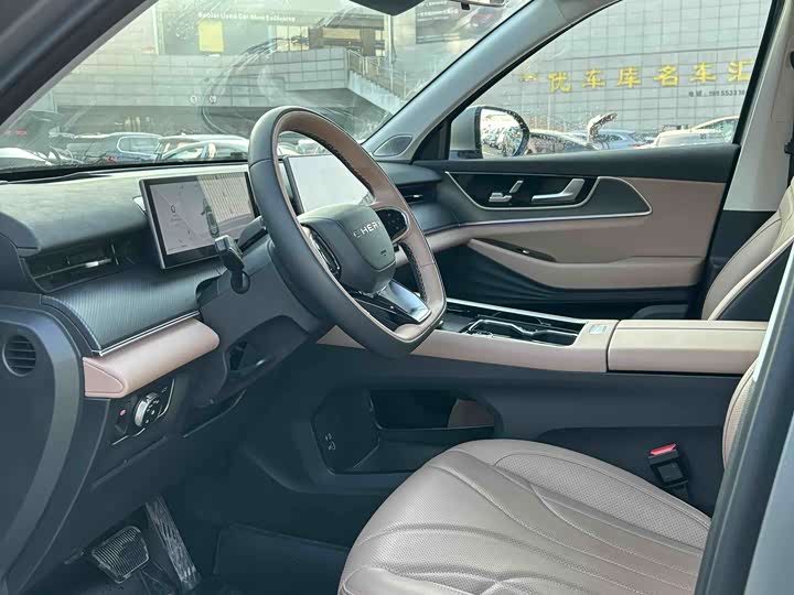 Chery Tiggo 8L 2024 2024款 2.0T 两驱尊贵版 5座