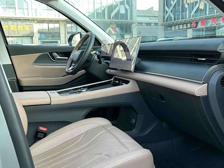 Chery Tiggo 8L 2024 2024款 2.0T 两驱尊贵版 5座