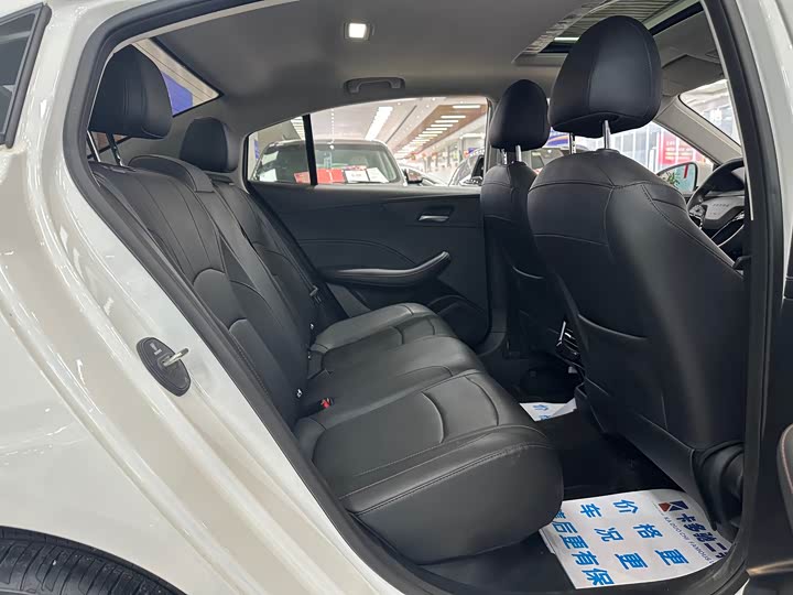 Roewe i5 2023 2023款 1.5L CVT豪华版