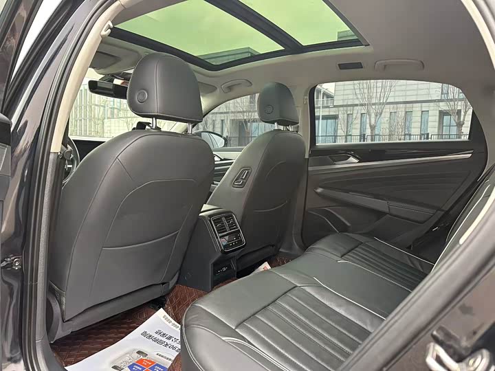 Volkswagen Passat Hybrid 2022 2022款 430PHEV 混动精英版