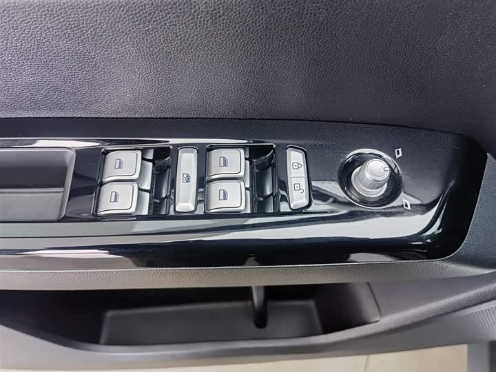 XPeng G3 2022 2022款 G3i 520N+